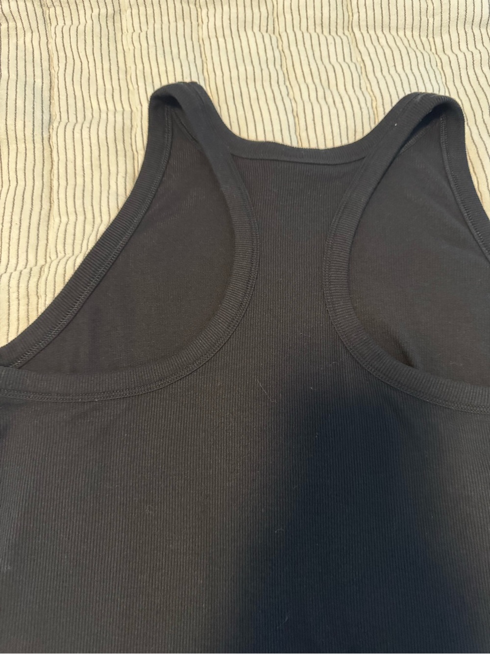 Old Navy UltraLite Racerback Rib-Knit Performance Tank - Picture 5 of 10